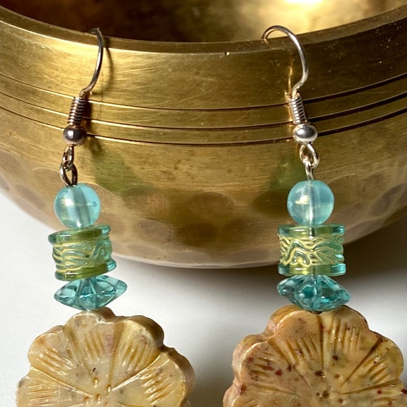 Handmade Earrings - Stone Flower Dangle - Picture 4 of 8